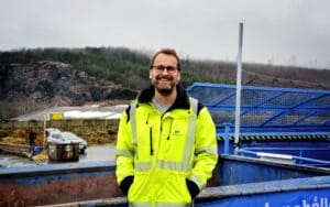 "Det känns bra att kunna bidra till ännu mer återvinning", säger enhetschefen Magnus Fridolfsson apropå att vissa plastsorter numera kan återvinnas och bli till nya plastprodukter.