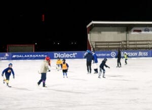 "Kids on Ice" är en återkommande vintersatsning från Falu BS med partners, och att få kommunens barn i rörelse är ett kärnvärde. Foto: Sonny Jonasson/Arkiv