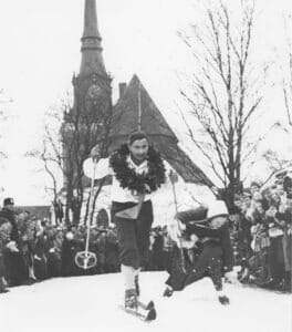Nils "Mora-NIsse" Karlsson vinner sitt andra Vasalopp 1945. Vasaloppet