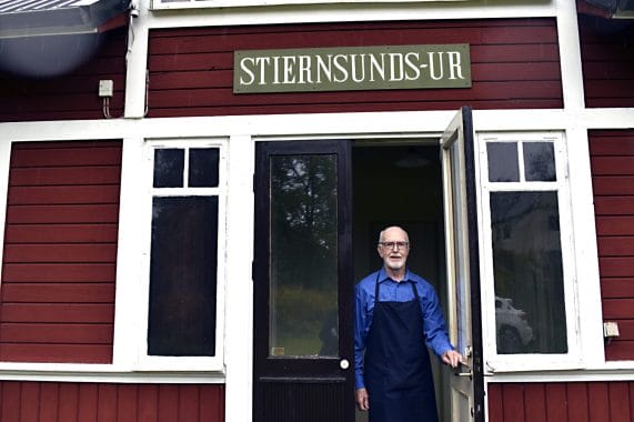 Urmakaren Robert Goude i Stjärnsund.